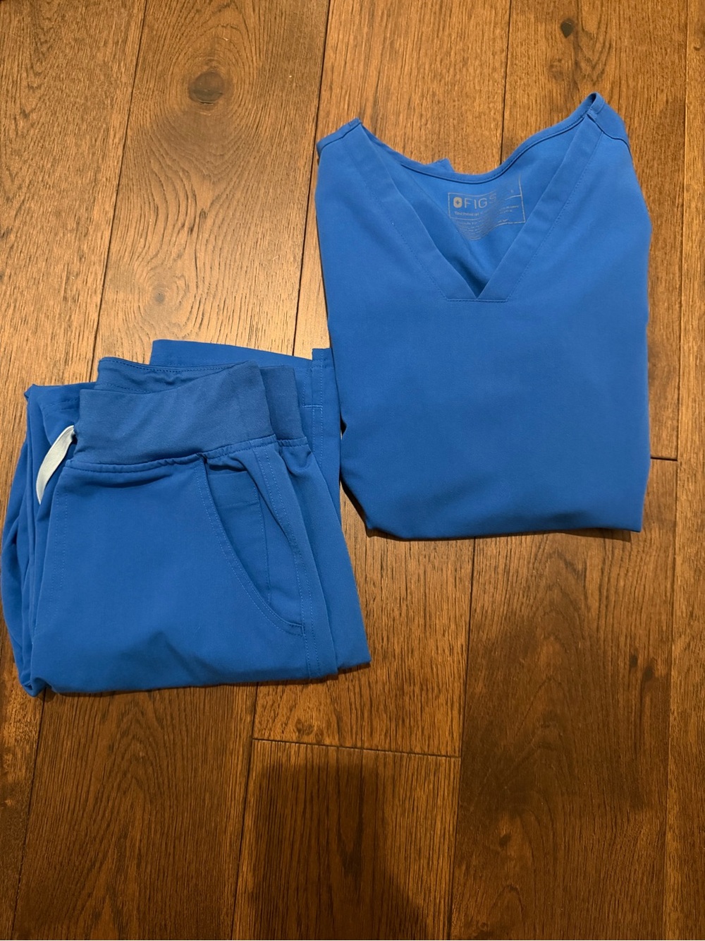 Figs Women’s V-Neck Top and Jogger Set in Royal Blue
